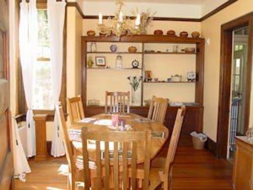 Olde Staunton Inn - photo 18