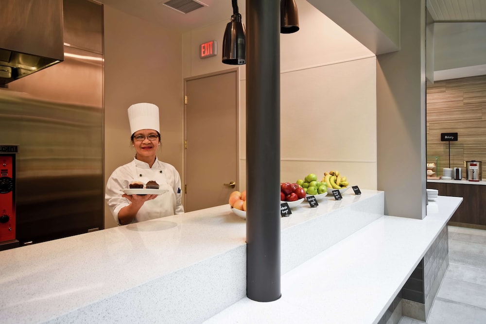Embassy Suites by Hilton Milpitas Silicon Valley - photo 46