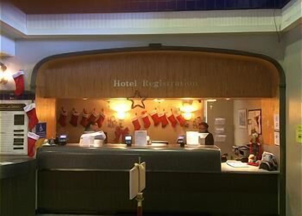 Hollywood Beach Resort one Bedroom Sleeps 6 - photo 2