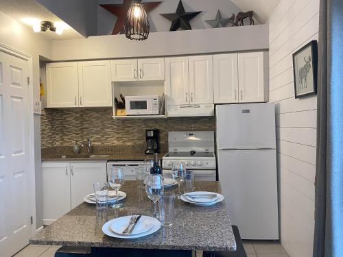 Blue Mountain 2 Story Studio Loft — 4-Star Luxury Hotel in Collingwood, Canada