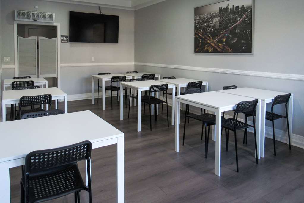 Capri Suites Anaheim - photo 21