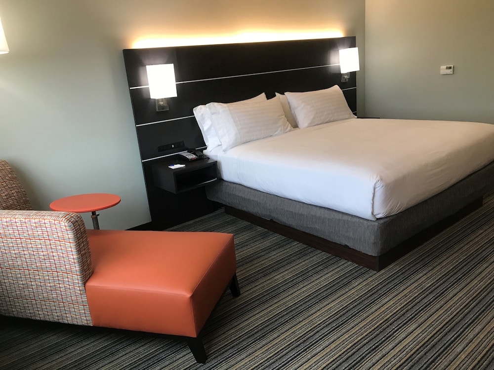 Holiday Inn Express & Suites Greenville SE Simpsonville by IHG - photo 28