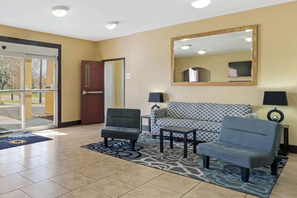La Quinta Inn & Suites by Wyndham Morgan City - photo 7
