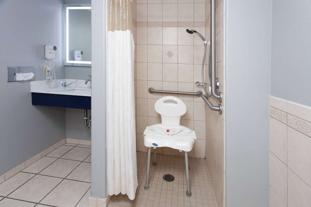 AmericInn by Wyndham Peoria - photo 33