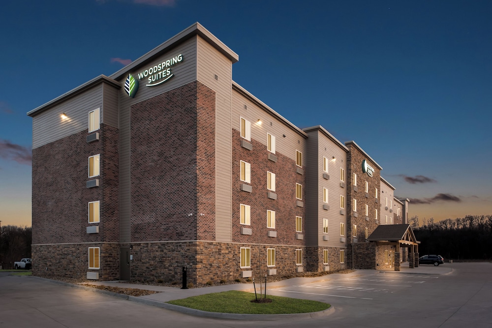 WoodSpring Suites Coralville Iowa City — hotel in Coralville