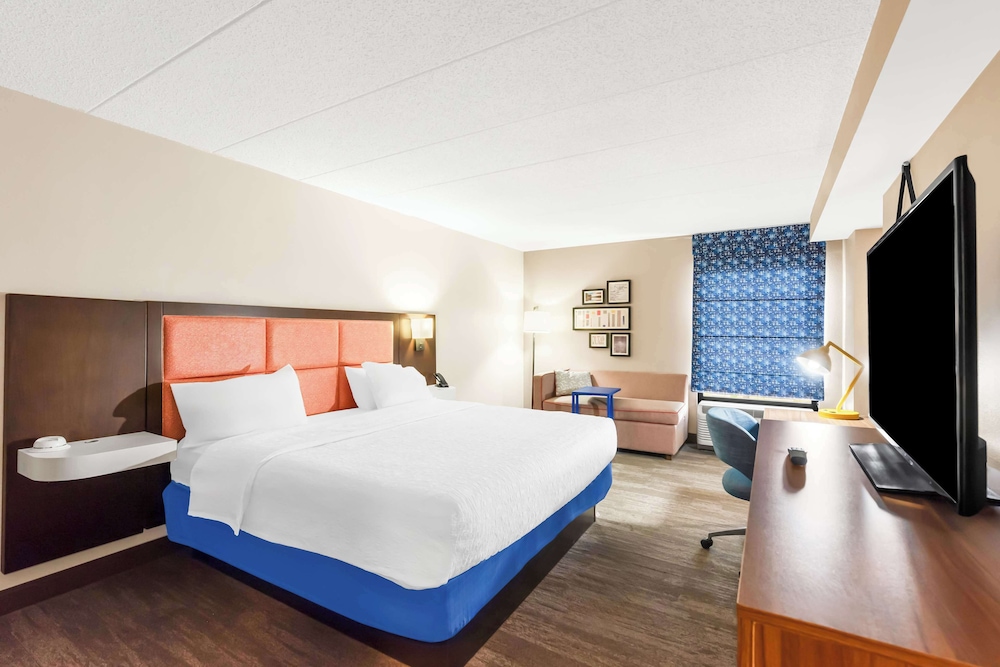 Hampton Inn Pennsville - photo 17