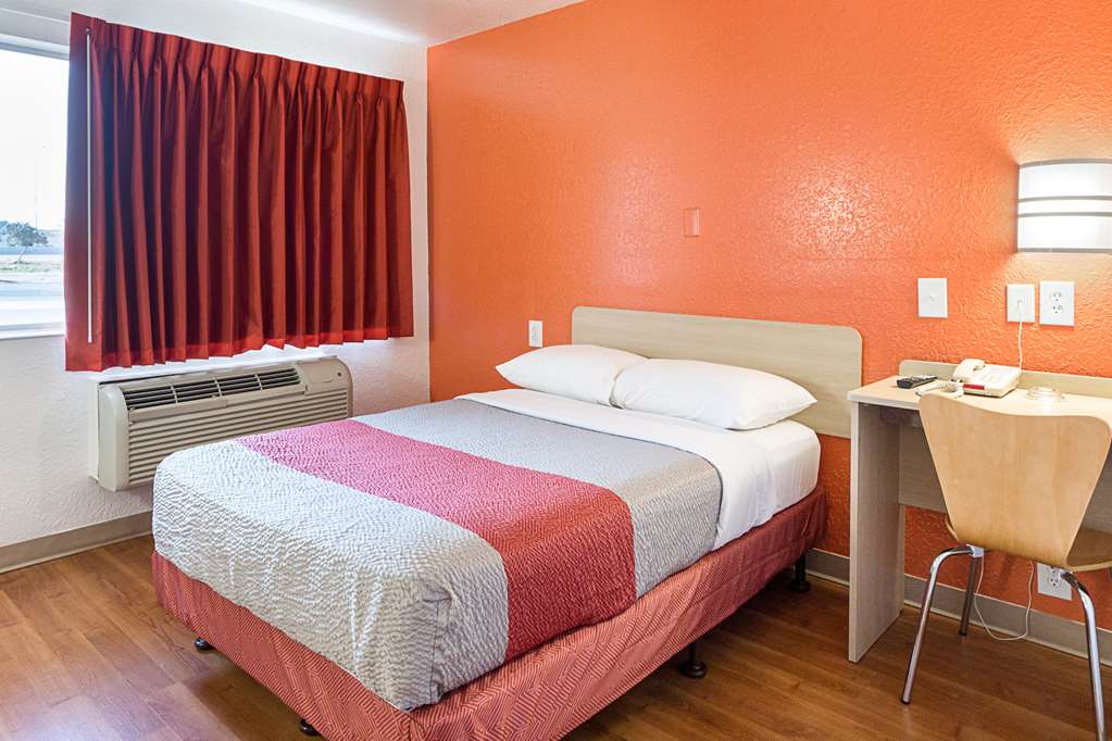 Motel 6 Mcallen TX - photo 8