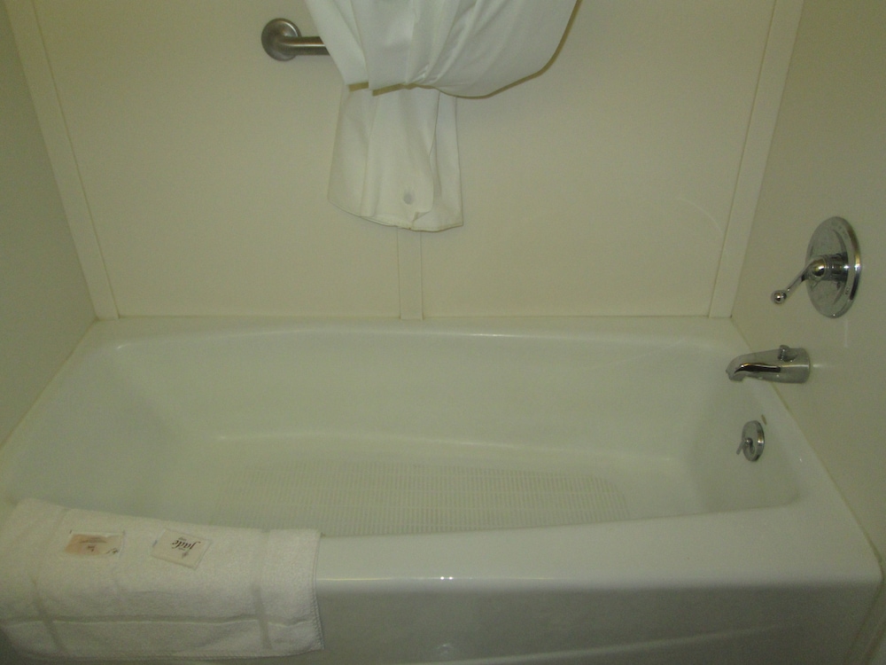 Bellevue Hotel & Suites - photo 50