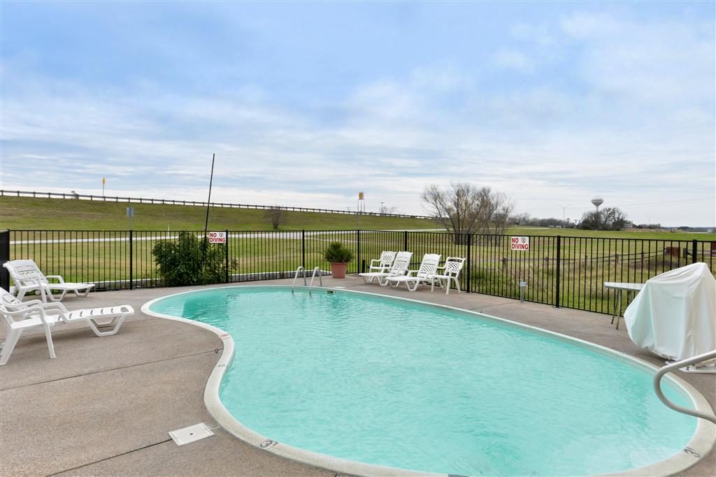 Americas Best Value Inn Schulenburg - photo 18