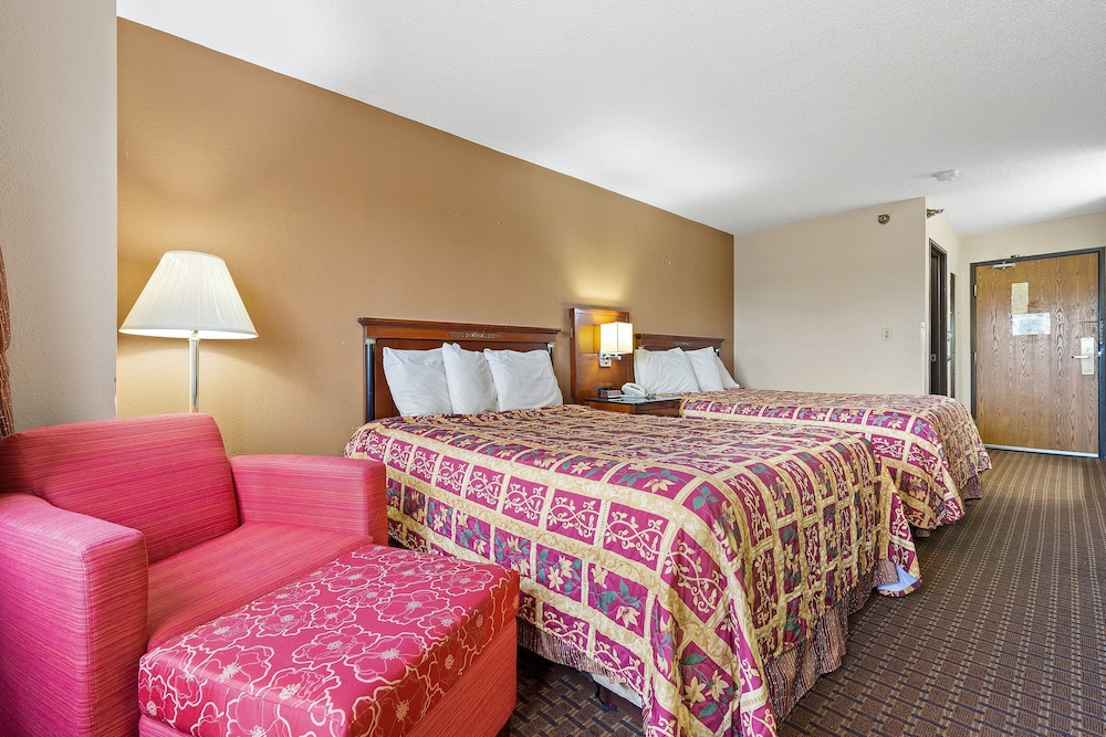 Geneva Motel Inn - photo 10