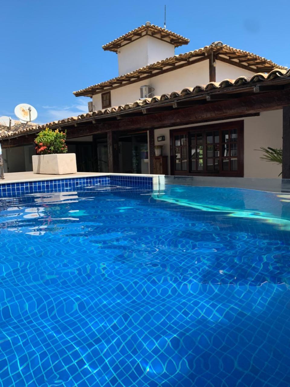 Geribá piscina de vidro com hidromassagem 12 pessoas in Armacao De Buzios, Brasil