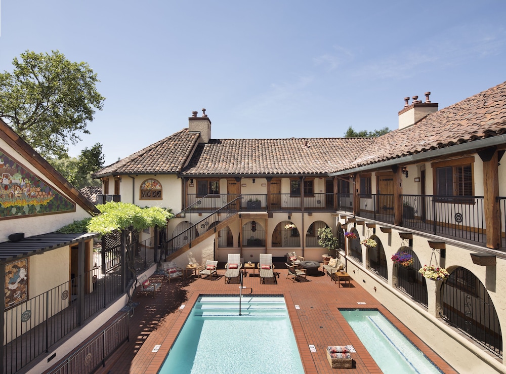 Rancho Caymus Inn — hotel in Saint Helena