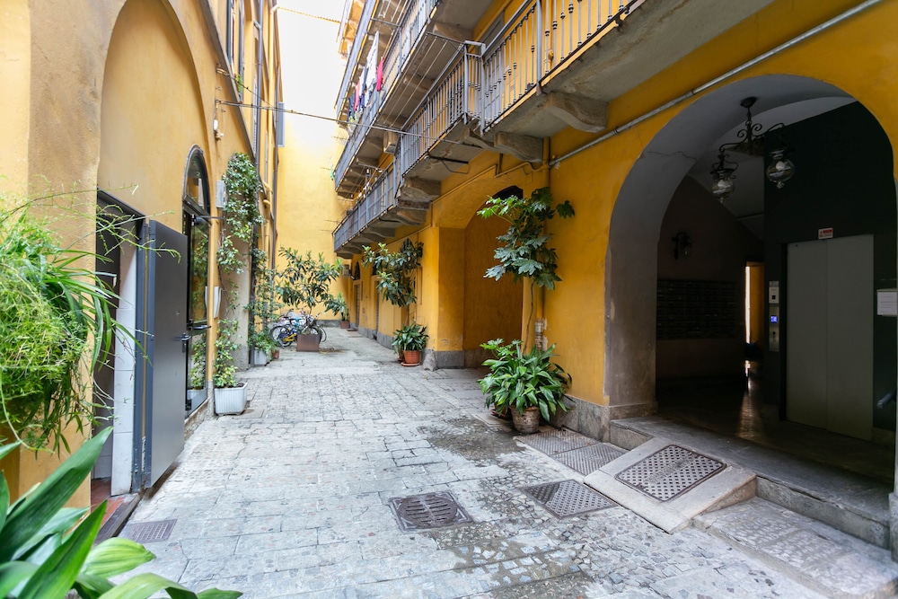 Milano Apartments Via Mortara — 4-Star Luxury Hotel in Milan, Italy