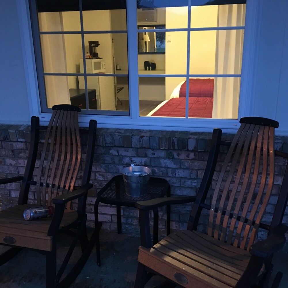 The Cardinal Inn - photo 16