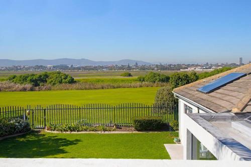 Sunset Spring Villa — 4-Star Luxury Hotel in Cape Town, South Africa