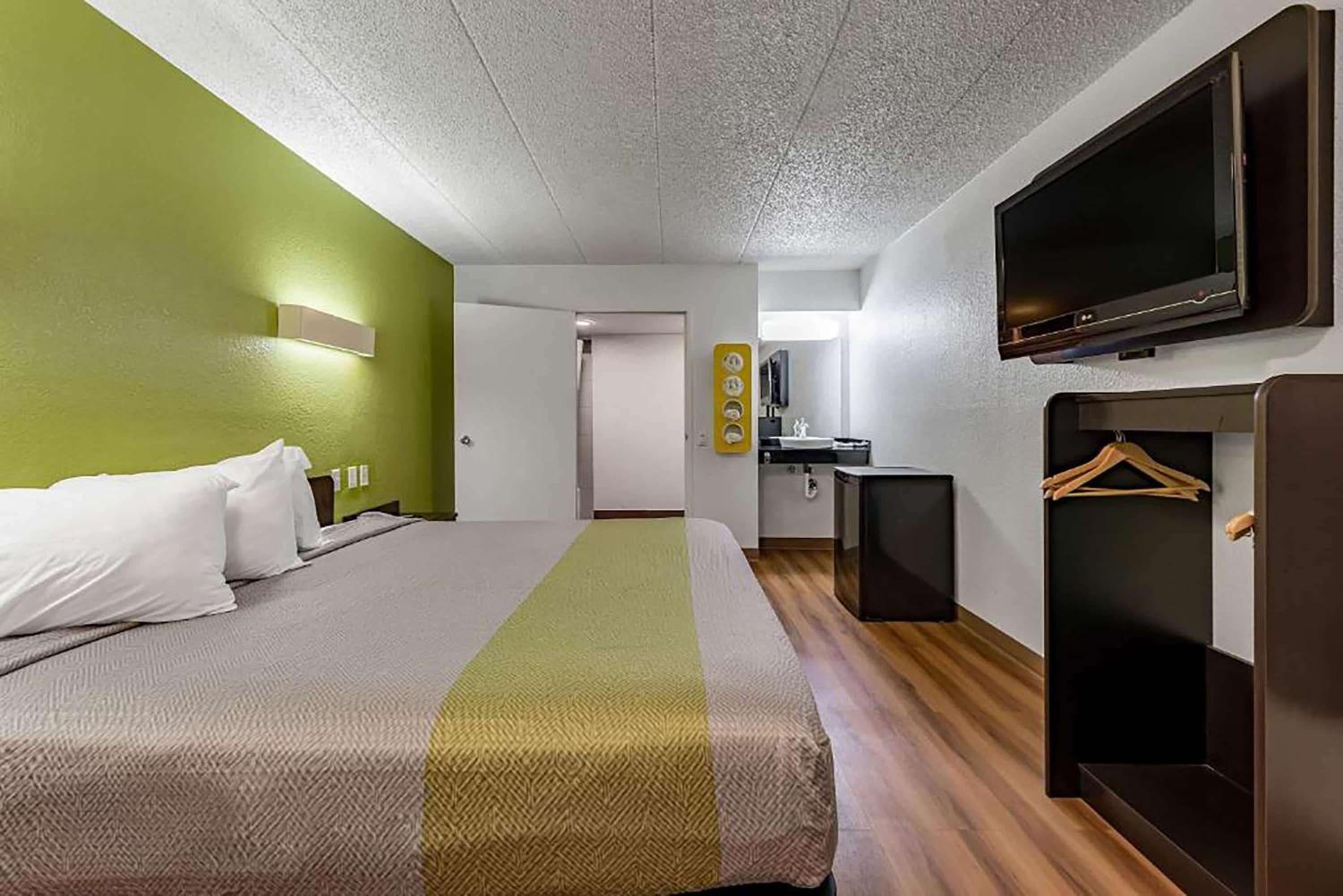 Days Inn by Wyndham Cincinnati I 71 - featured photo