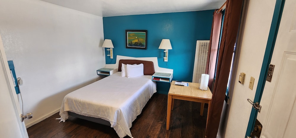 Rose's Motel - photo 13