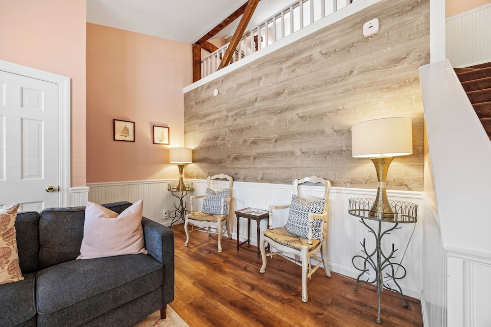 Hartstone Inn - photo 41