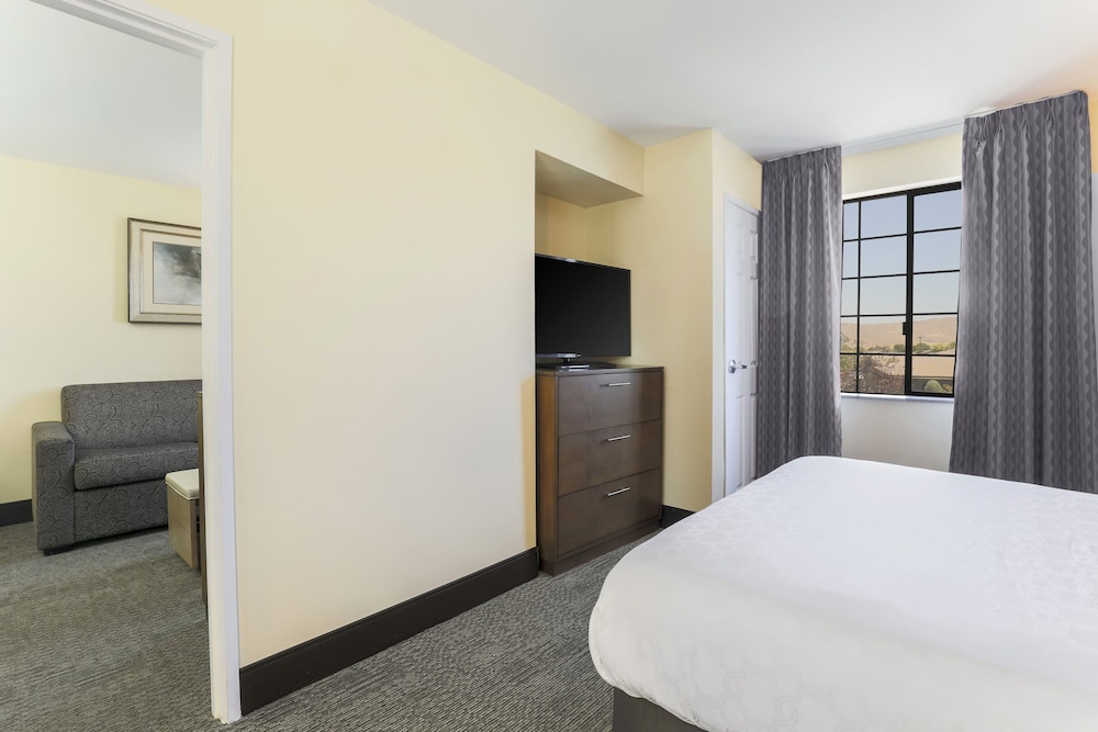 Staybridge Suites Reno by IHG - photo 7