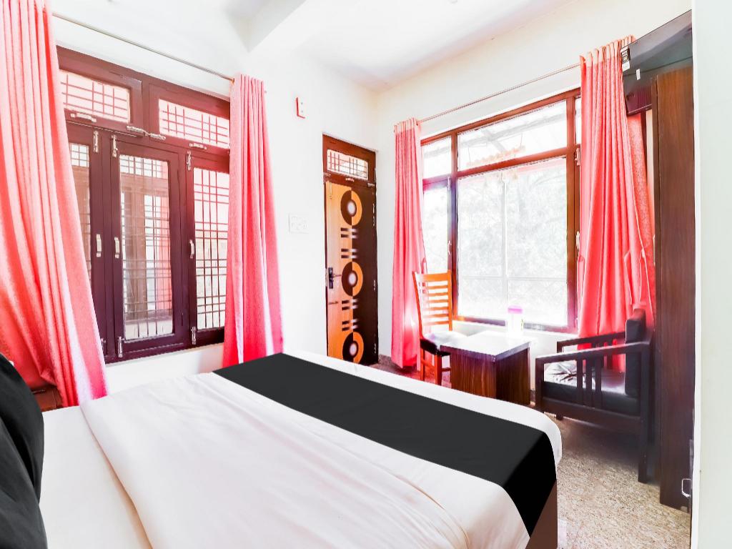 Akansha The Lake View in Naini Tal, India