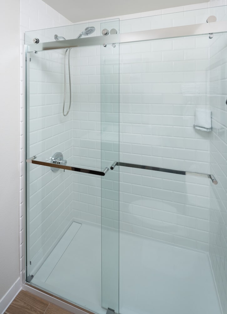 Four Points by Sheraton Chicago Schaumburg - photo 12
