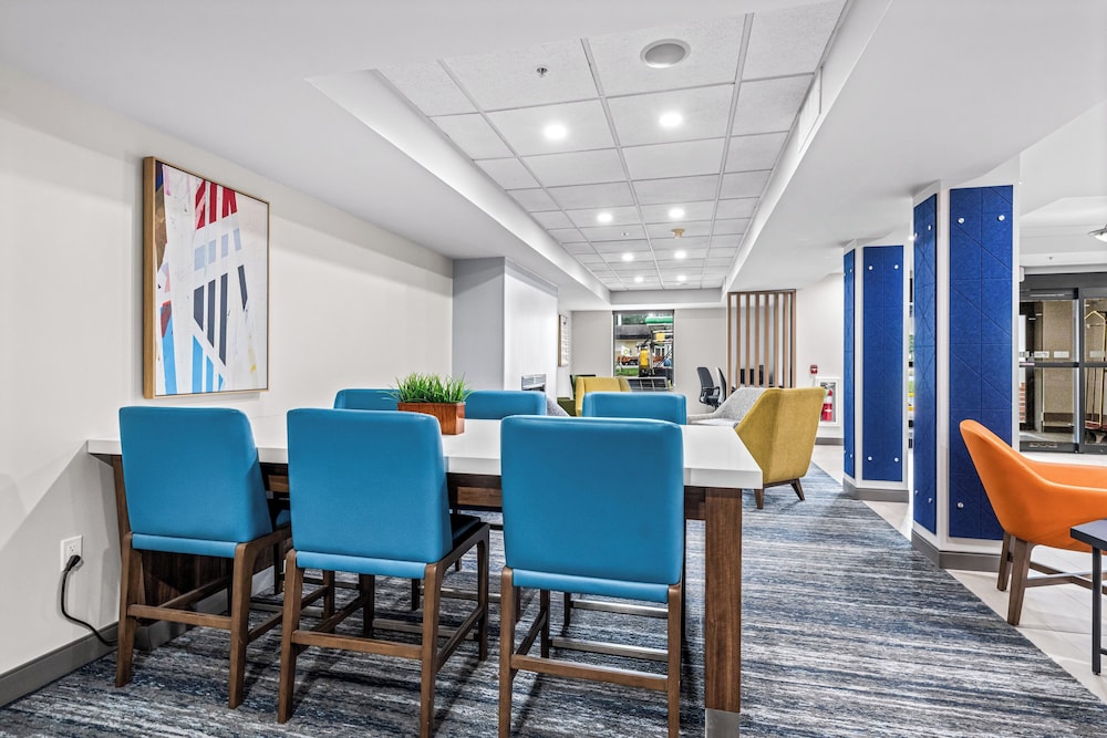 Holiday Inn Express Hotel & Suites Carneys Point by IHG - photo 42