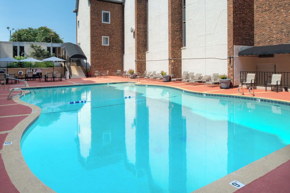 Hawthorne Inn and Conference Center - photo 20