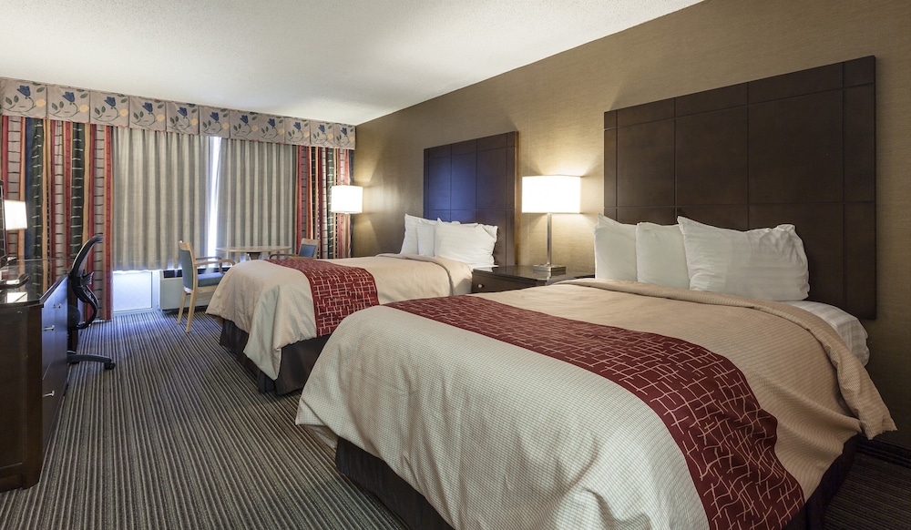 Red Roof Inn & Suites DeKalb - photo 7