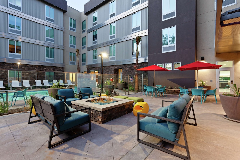 Home2 Suites by Hilton Temecula - photo 37