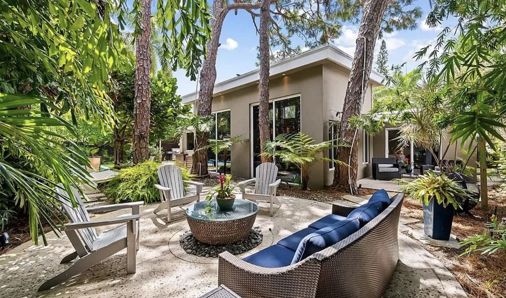 Wilton Manors Stunning Gated Oasis - photo 35
