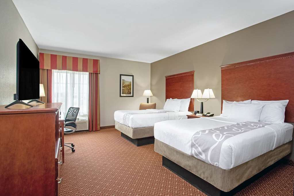 La Quinta Inn & Suites by Wyndham Fairfield TX - photo 32