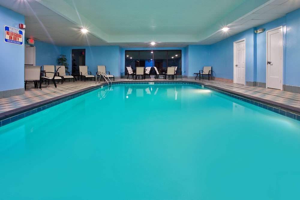 Hampton Inn Columbus East - photo 30