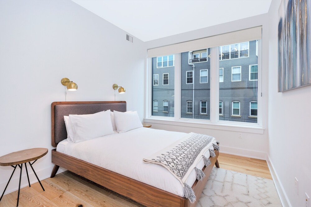 Dharma Home Suites Hoboken at Grand - photo 17