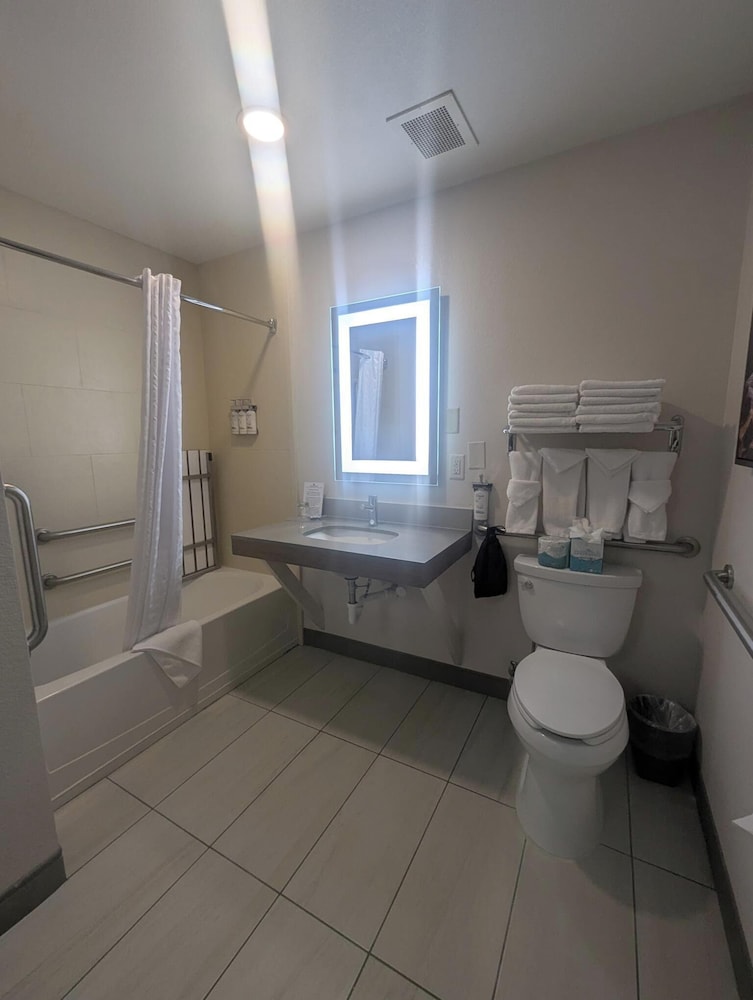 Candlewood Suites Loveland by IHG - photo 41
