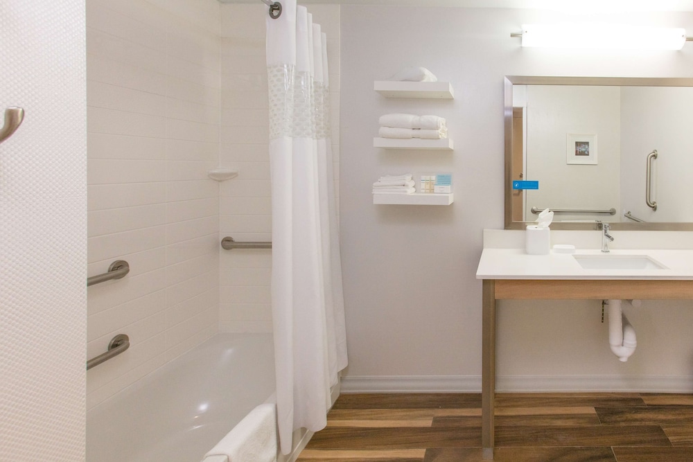 Hampton Inn Palatka - photo 19