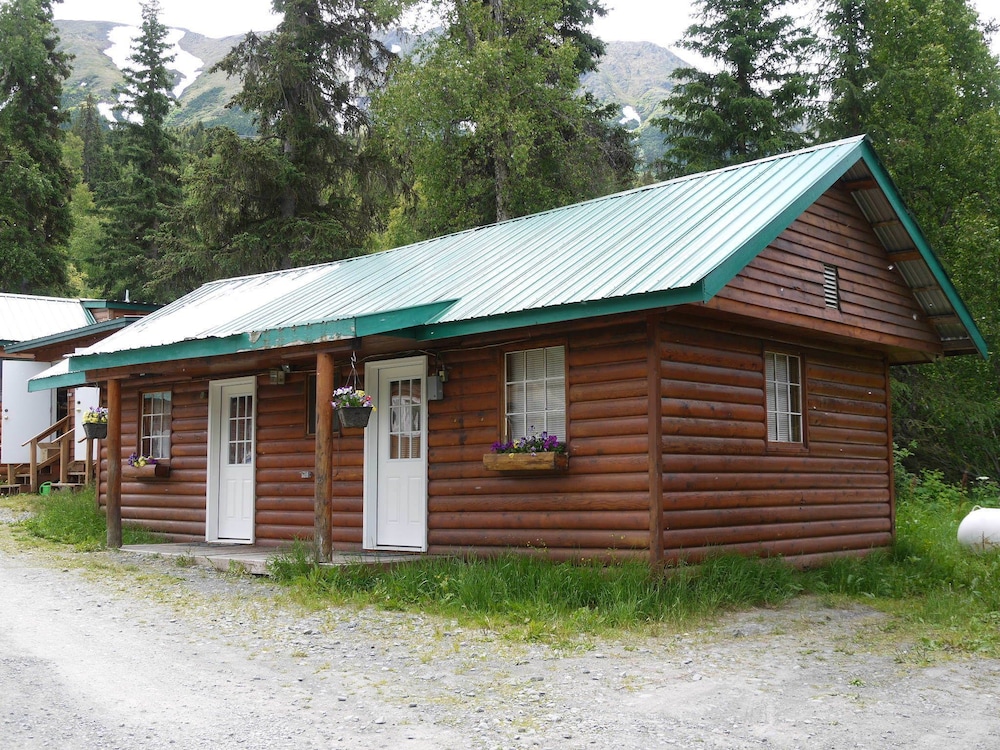 Gwin's Lodge & Roadhouse Est. 1952 - photo 78