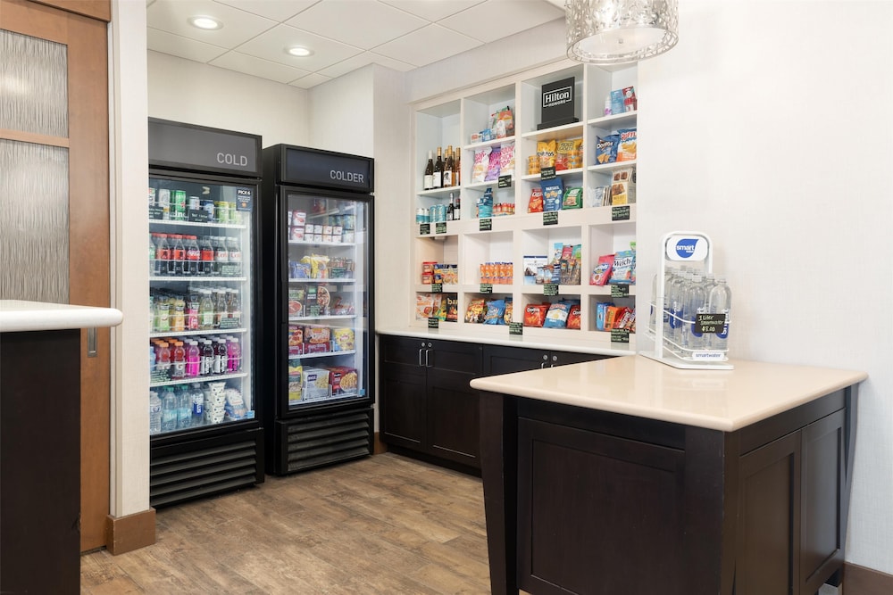 Homewood Suites by Hilton Wauwatosa Milwaukee - photo 39