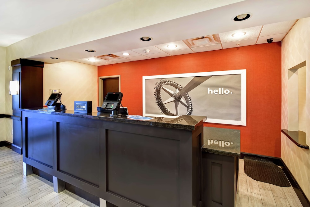 Hampton Inn Middletown - photo 5