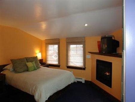 Somerset House Inn — 5-Star Luxury Hotel in Provincetown, United States