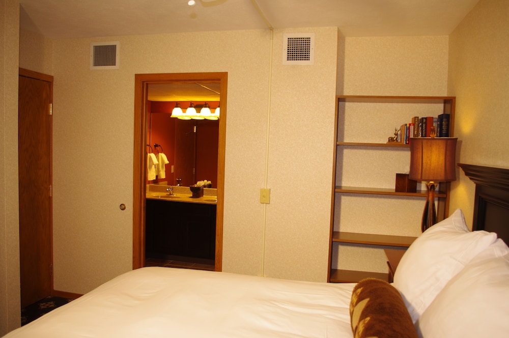 The Highlands at Harbor Springs - photo 9