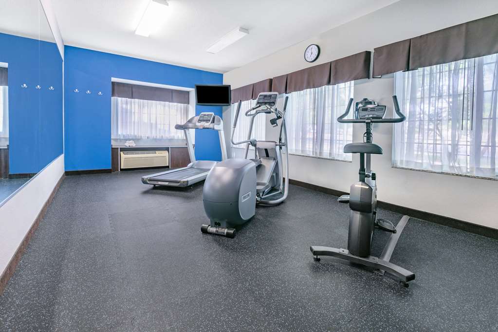 Microtel Inn & Suites by Wyndham Austin Airport - photo 8