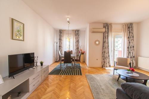 Flexible SelfCheckIns 47 Zagreb Two Loggia New 3 Bedrooms 2 WC — 4-Star Luxury Hotel in Zagreb, Croatia