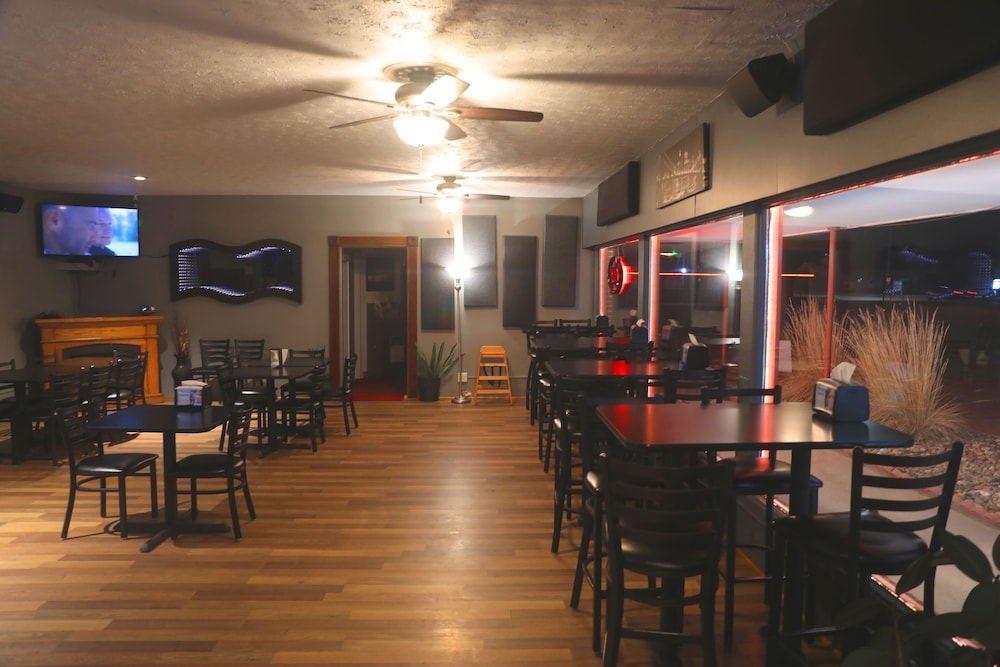 Raine Motel - photo 46