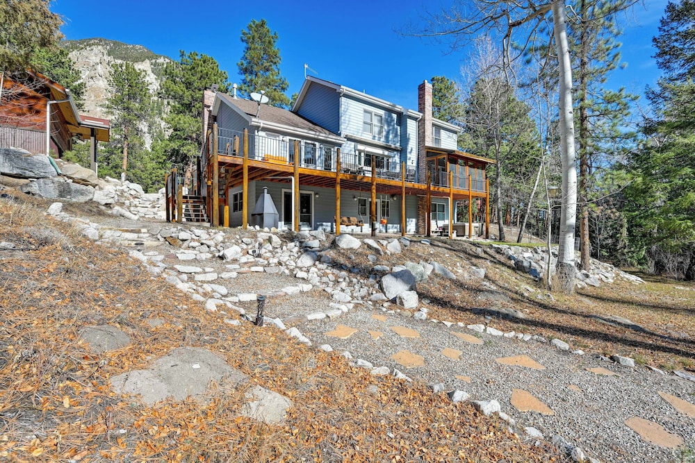 Casa Immaculata on Chalk Creek with Views — 4-Star Luxury Hotel in Buena Vista, United States
