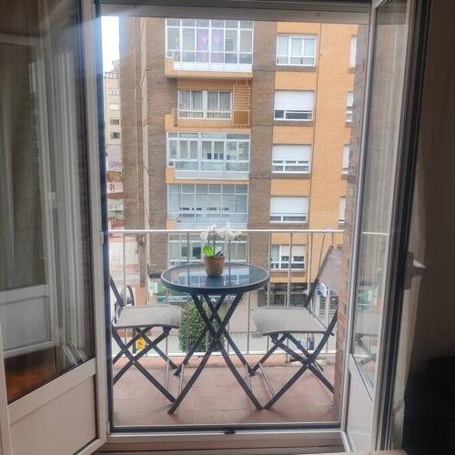 1a135 Comodo Apto 3 Dormitorios by R2r Consulting in Gijon, Spain