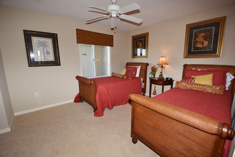 North Tower Apartment 606 - photo 4