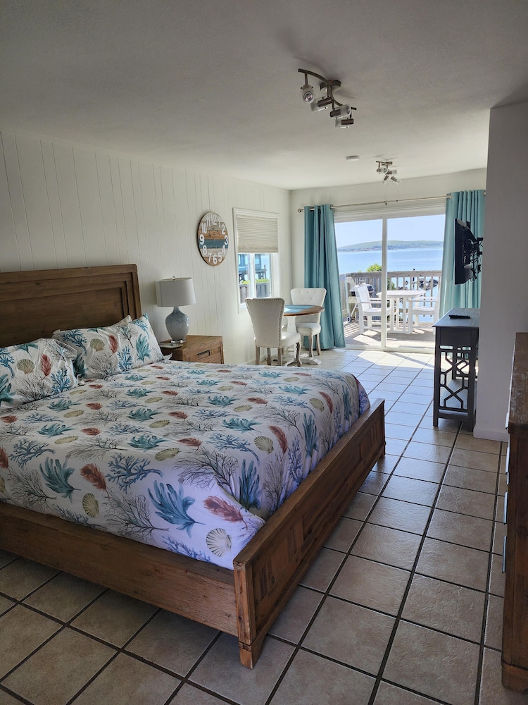 Bodega Harbor Inn — Bodega Bay — photo 3