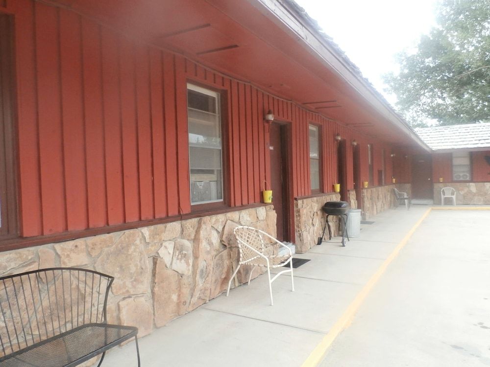 The Sage Motel - photo 10