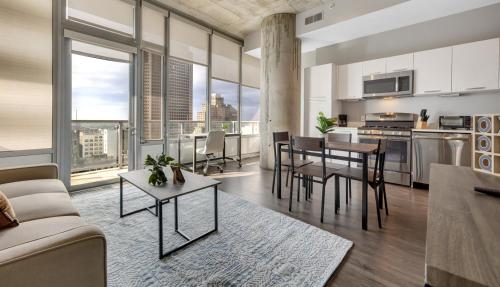 Towers 2103 I Luxury I Stunning Views in Saint Louis, United States