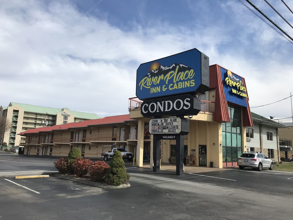 River Place Inn - last minute hotel in Pigeon Forge